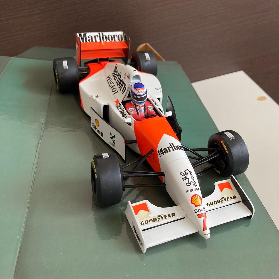 ミニカー Marlboro McLaren Peugeot MP4/9 1/18