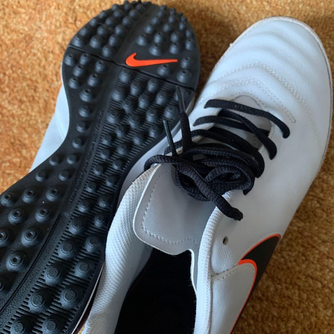Nike Tiempo サッカーシューズ ホワイト/ブラック/オレンジ