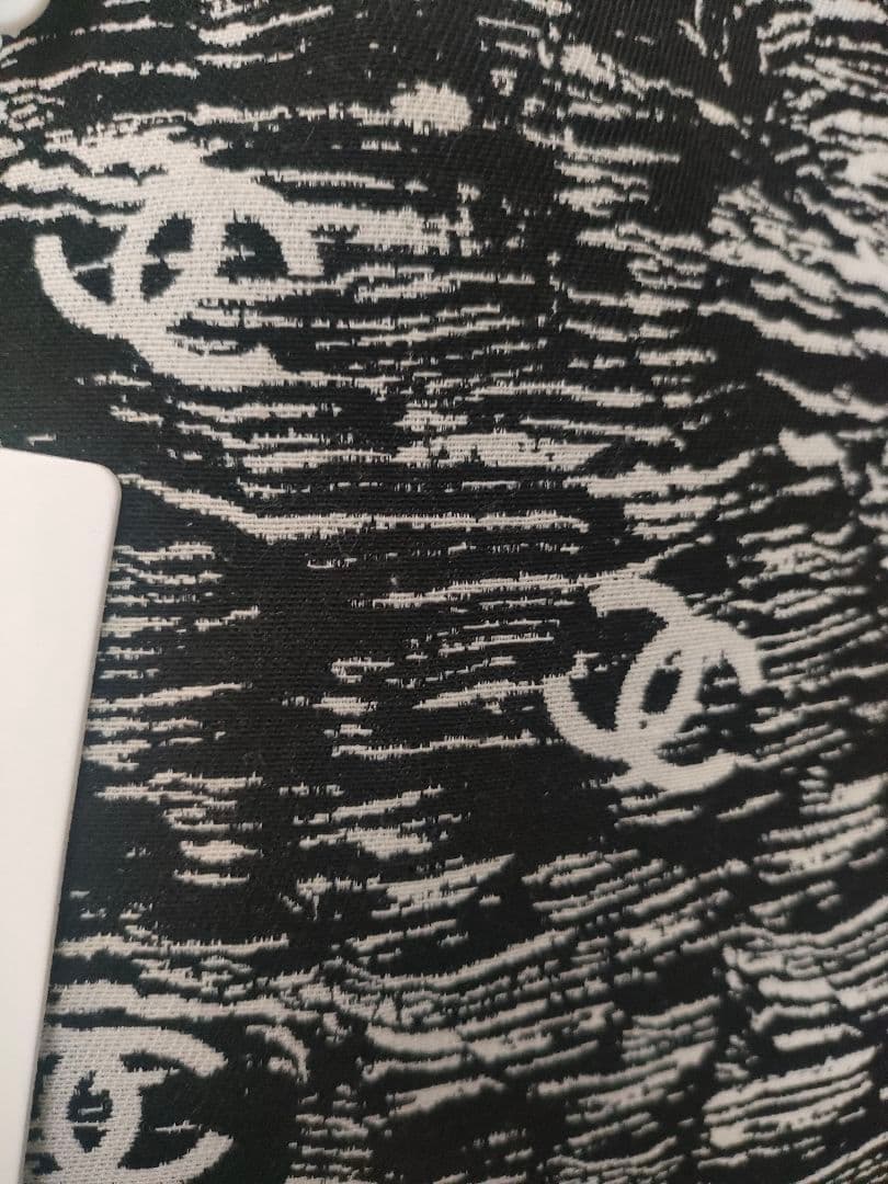 CHANEL トートバッグ ノベルティ　ゼブラ風　黒白