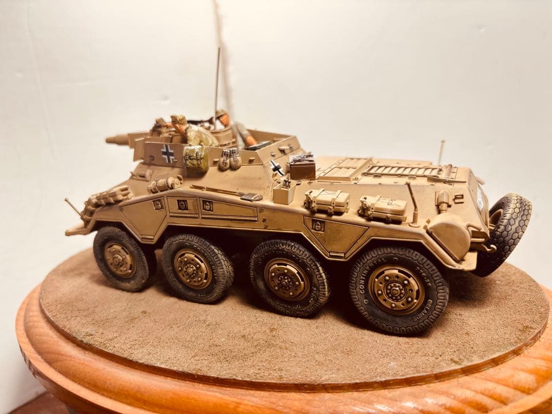 1/35 ドイツ軍8輪重装甲車7.5cm砲搭載