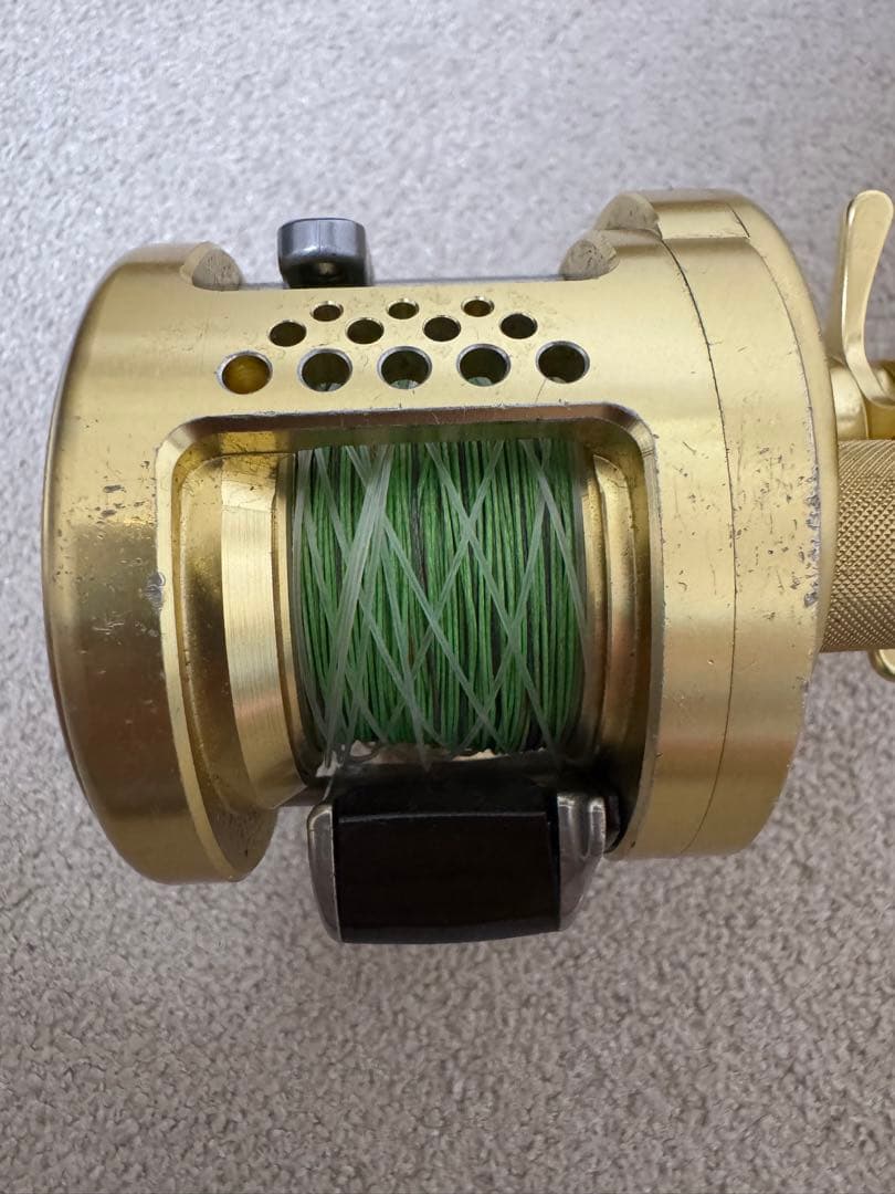 シマノ　カルカッタ　コンクエスト200 右巻き