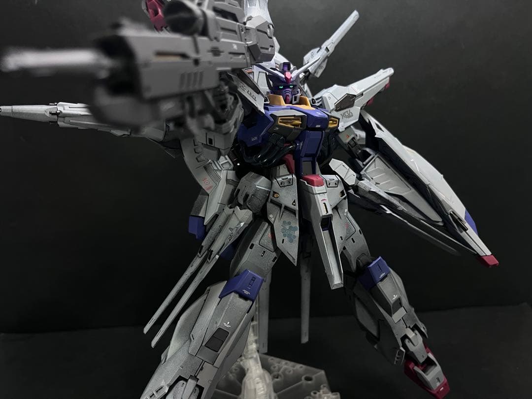 ガンプラ全塗装完成品　MG プロヴィデンスガンダム