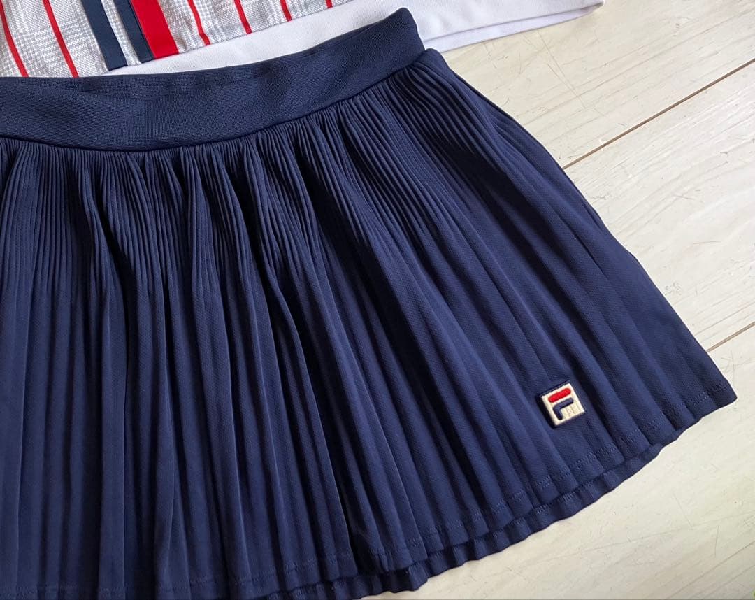 FILAフィラ＊紺のプリーツスコートとグレンチェックのトップス