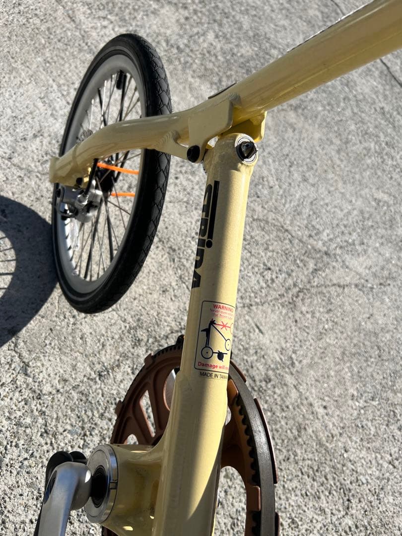 【日曜日まで限定価格】STRiDA SX カスタム　18インチ　クリーム