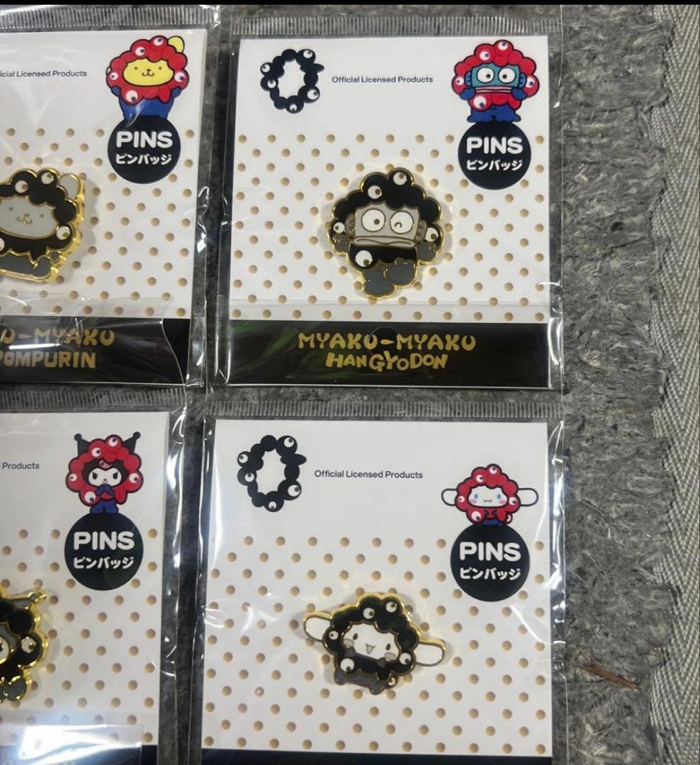 早いもの勝ち♡万博　黒ミャクミャクサンリオ ピンバッジ モノクロ金　コンプリート