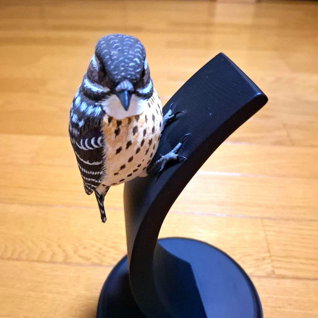 コゲラ　バードカービング　木製のリアルな鳥の置物