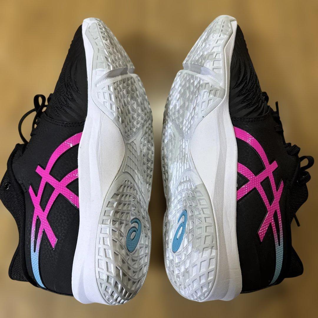 ASICS UNPRE ARS LOWバスケットボールシューズ