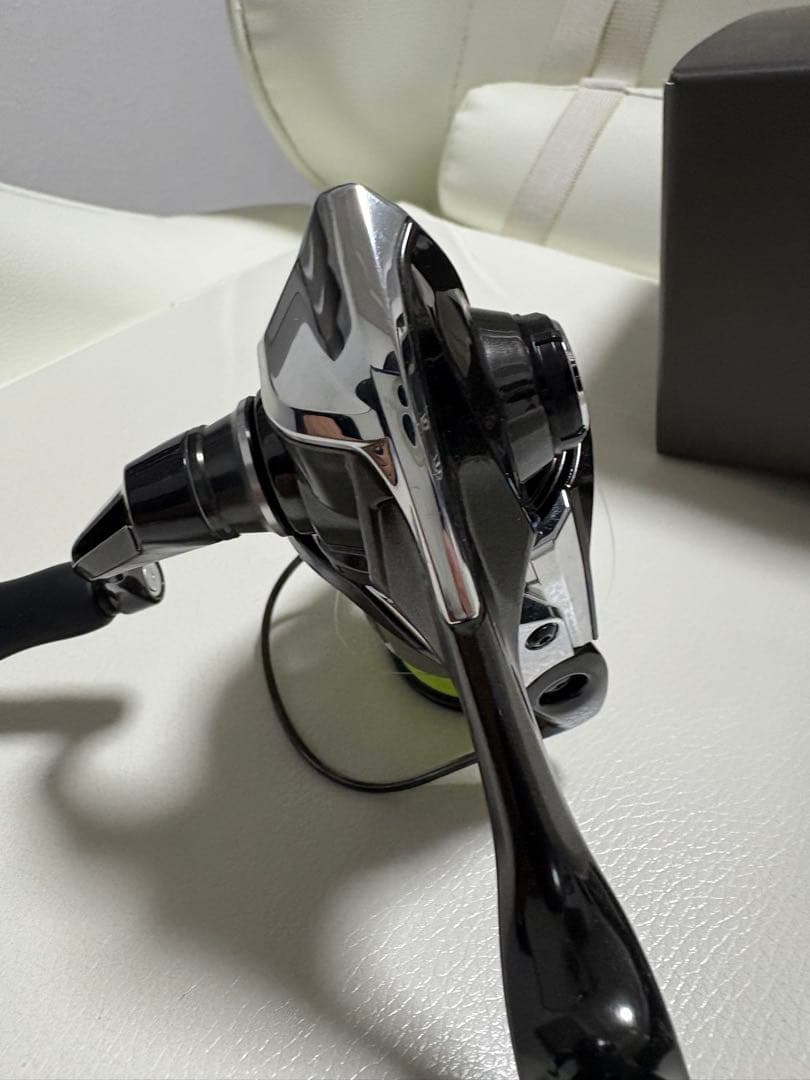 コ*ロ様 SHIMANO Vanquish 1000SSSPG スピニングリール