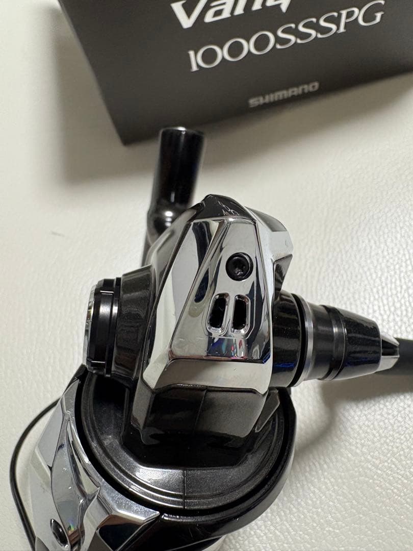 コ*ロ様 SHIMANO Vanquish 1000SSSPG スピニングリール