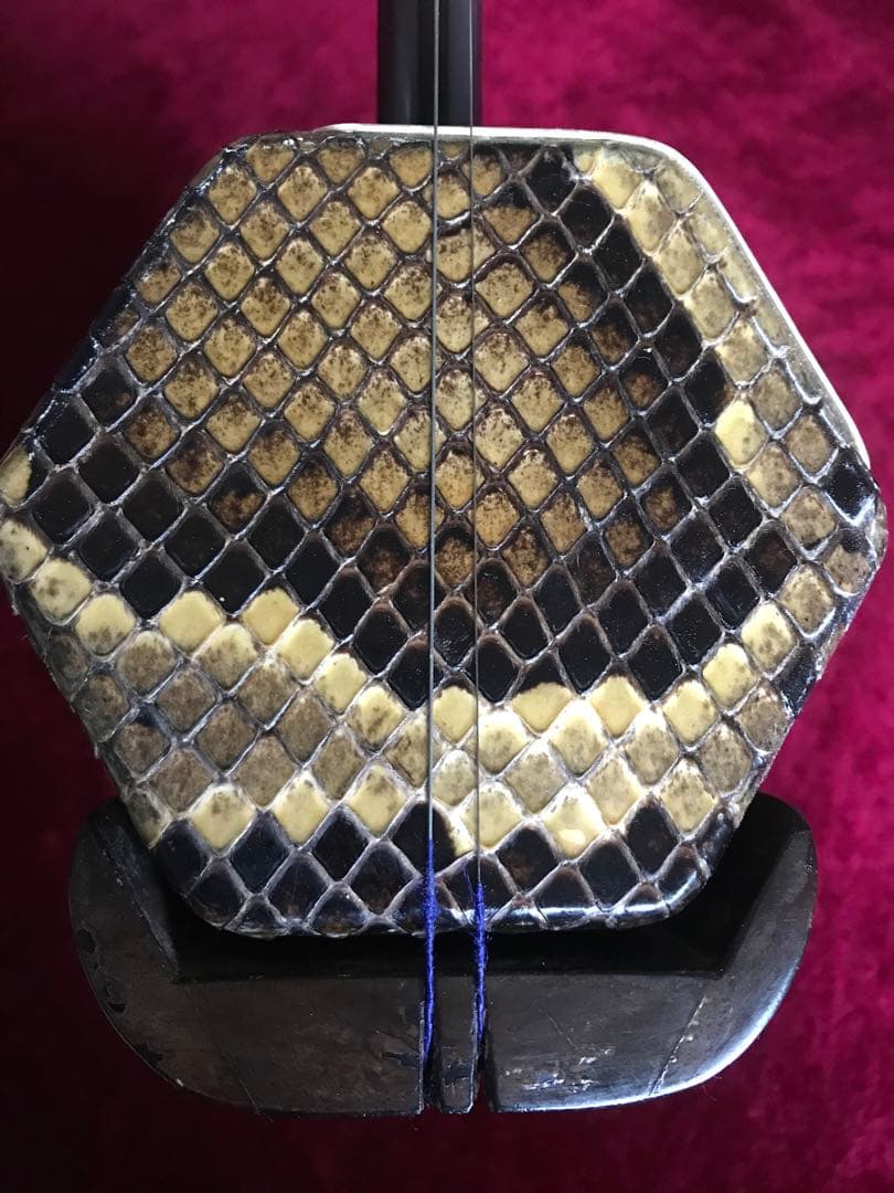 格安・二胡★中古品★錦蛇本皮★黒檀★必需品揃い★音など確認済み