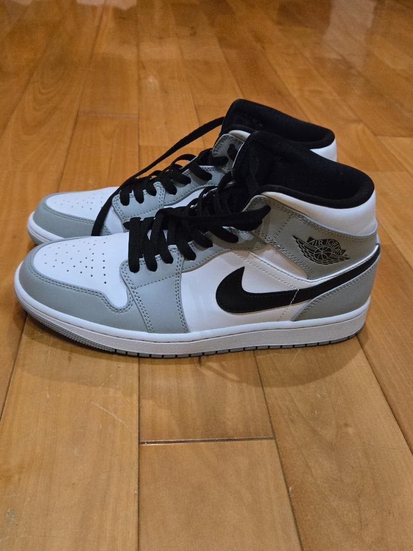 シューズ(男性用) Nike Air Jordan 1 Mid \"Light Smoke Grey