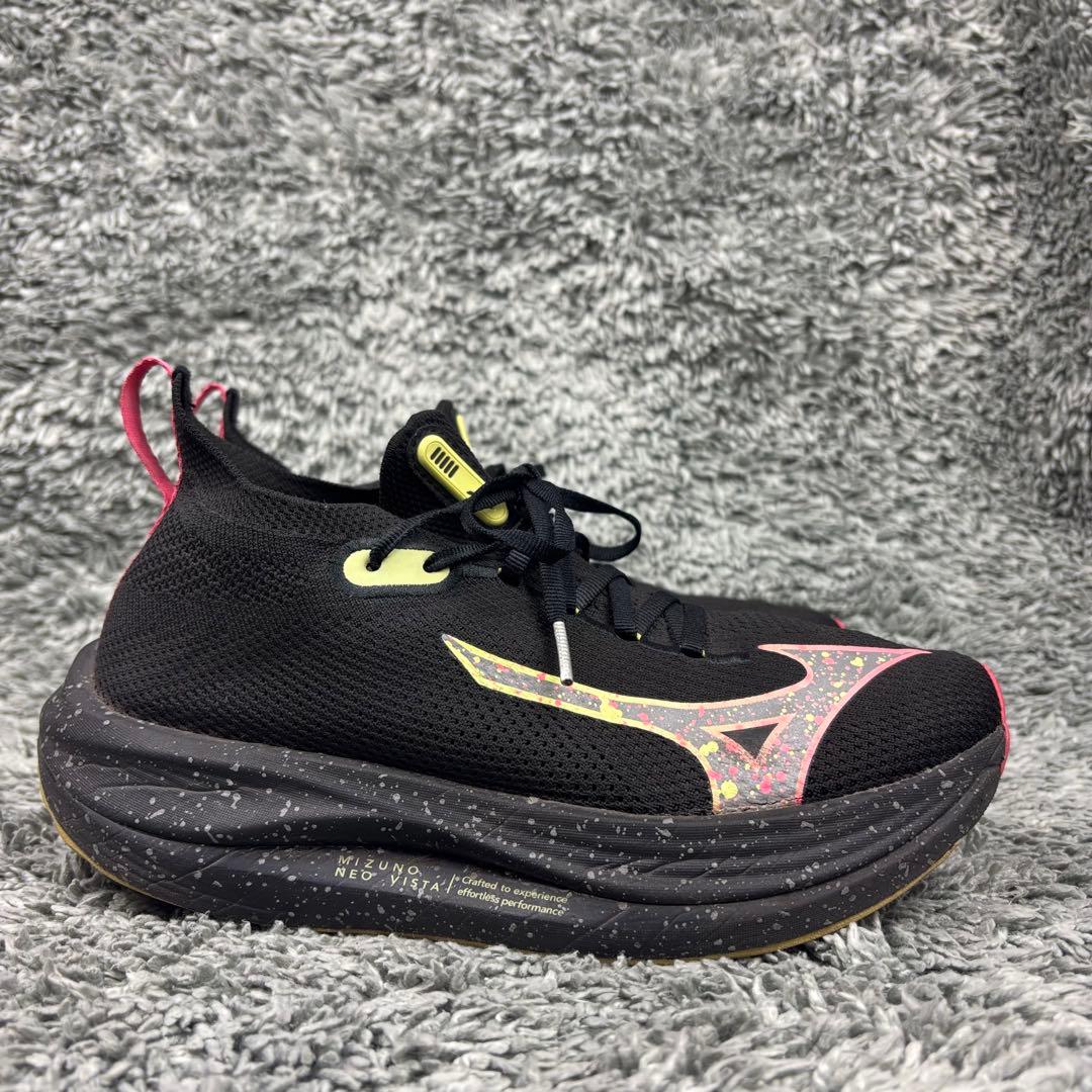MIZUNO ネオビスタ 25.5 ランニングシューズ ブラック ピンク
