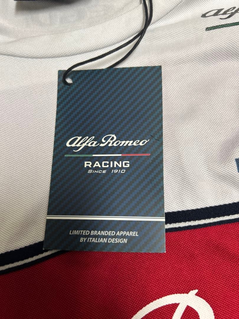 Alfa Romeo Racing Tシャツ 限定版