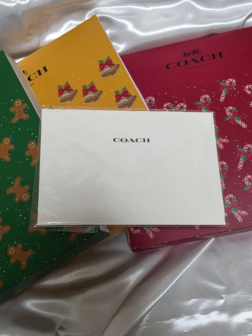 【新品未使用】COACH皿３枚セット　プレゼント用メッセージカード付き