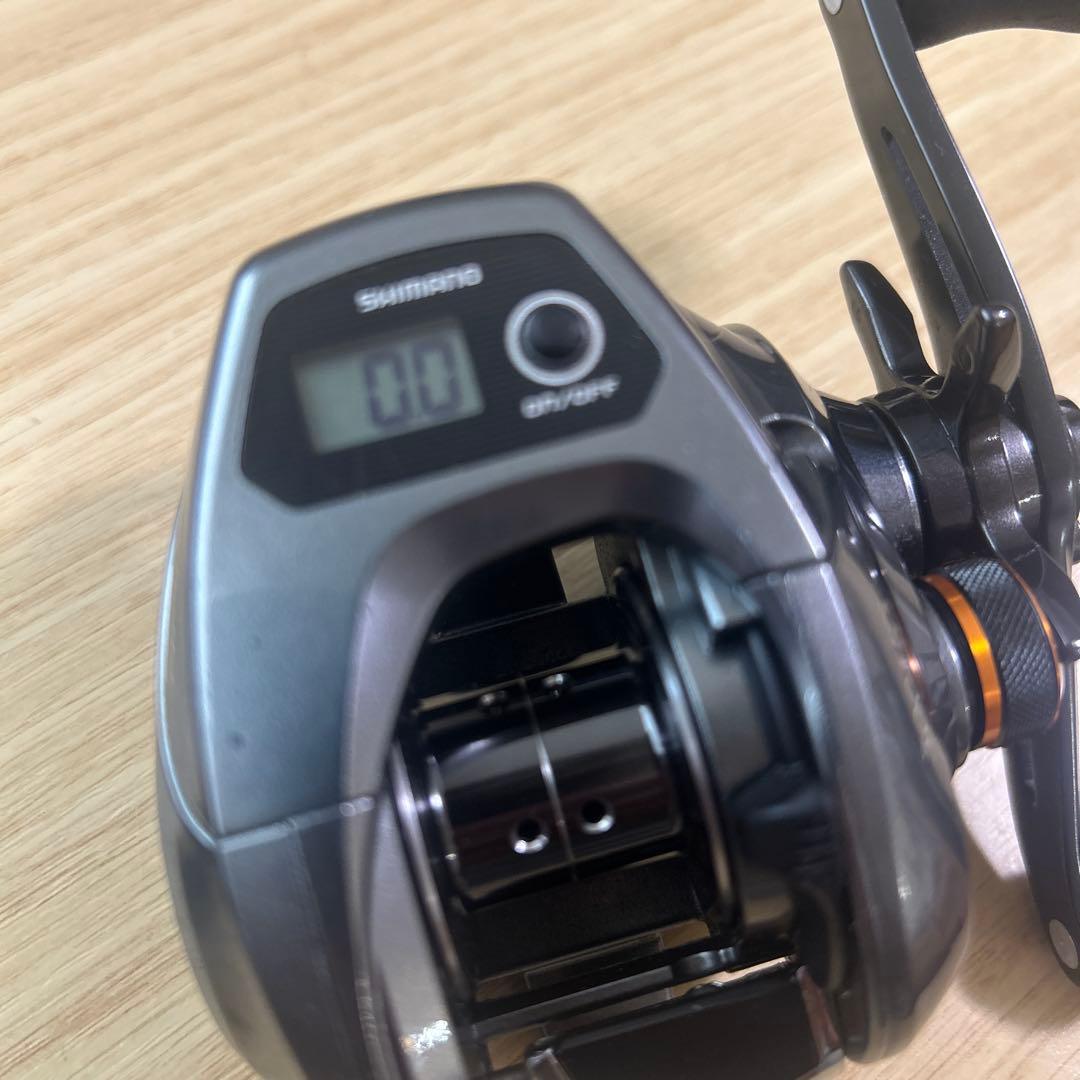 SHIMANO シマノ 17バルケッタ300HG ベイトリール　03696