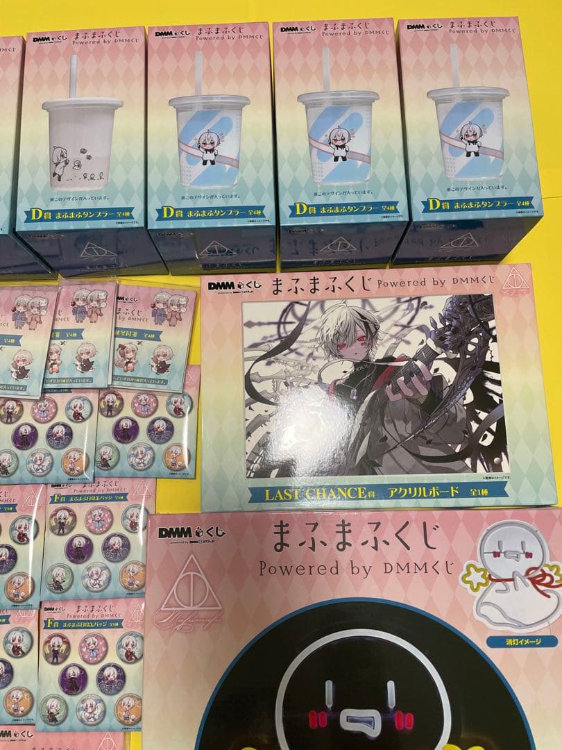 まふまふ DMM くじ 缶バッジ ライト アクリルボード タンブラー スタンド
