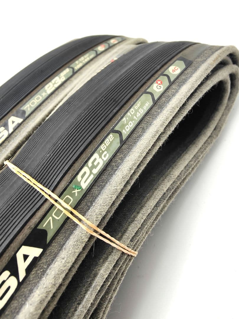 Vittoria CORSA 700×23c2本 クリンチャータイヤ低走行美品☆