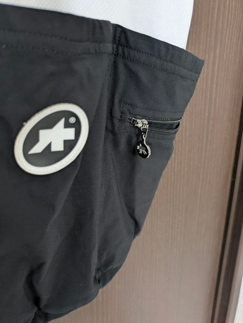 ASSOS サイクルジャージ Lサイズ ブラック/レッド