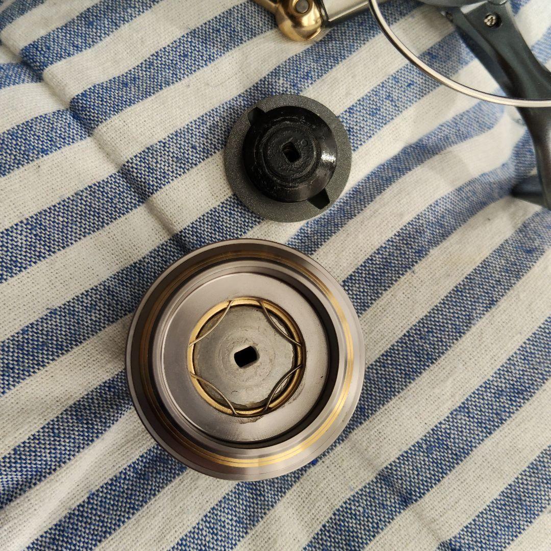 【極美品】スピニングリール 人気シリーズ　ナビ NAVi 2500S SE26E