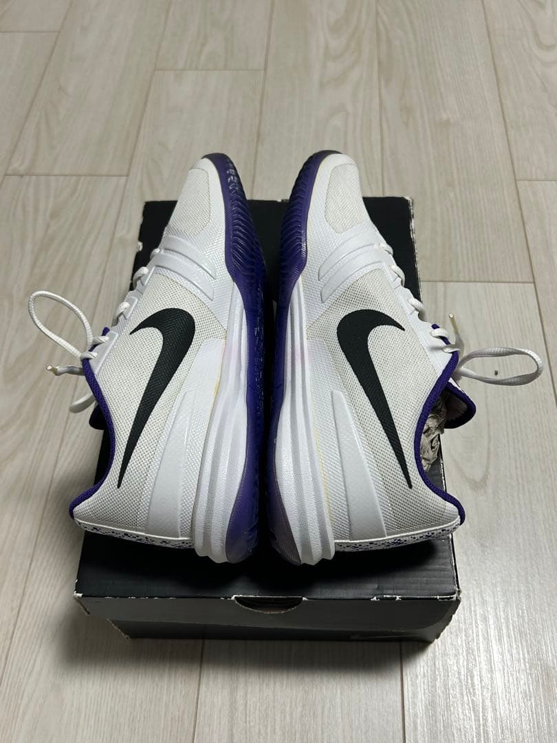 Nike Kobe Mentality 9.5 ホワイト/パープル