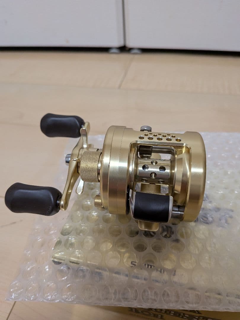 【美品】SHIMANO CALCUTTA CONQUEST 101
