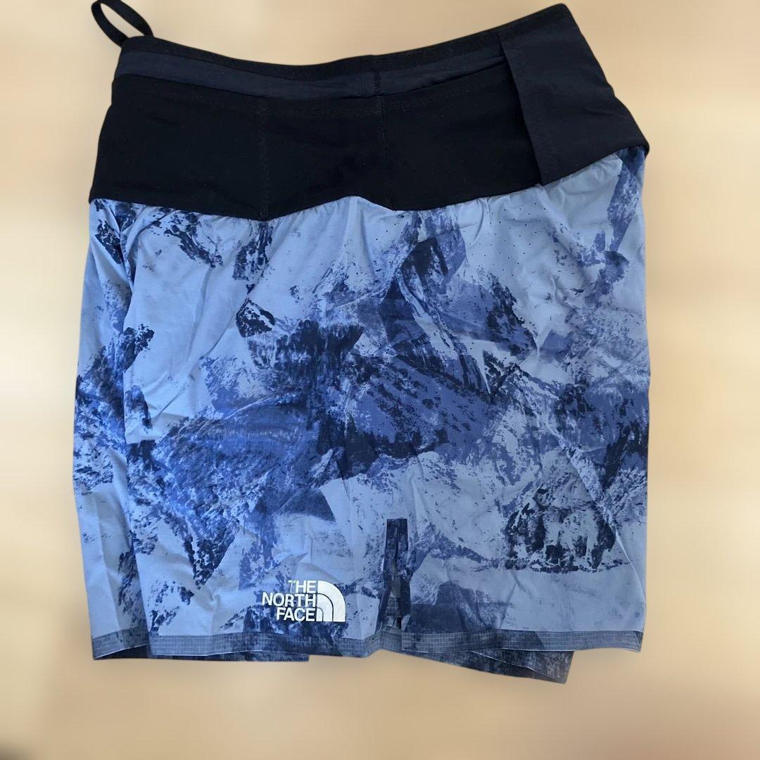 THE NORTH FACE 6ポケット付きランニングショートパンツ 青系