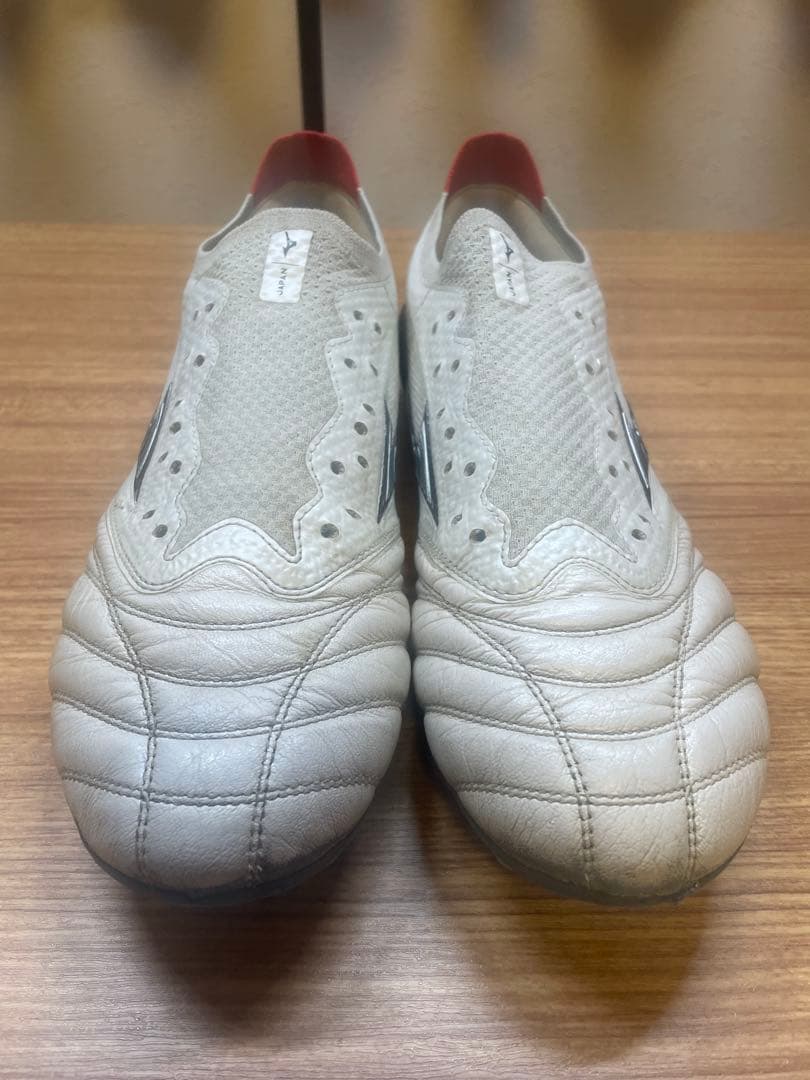 ラスト！ モレリアNEO 4 β 27cm サッカースパイク 美品 人気サイズ！