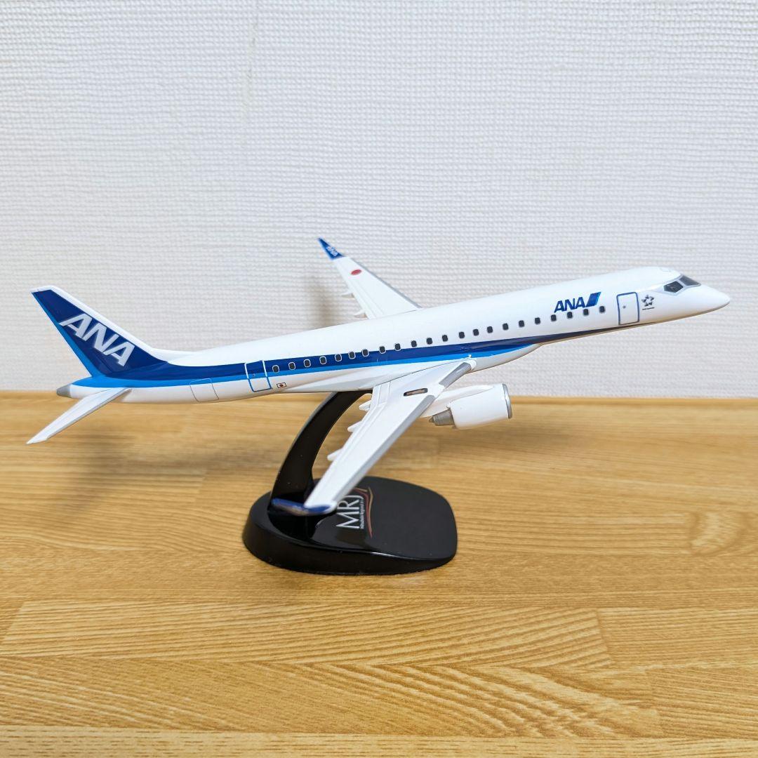 ANA MRJ モデル航空機 スタンド付き　【スケール不明】