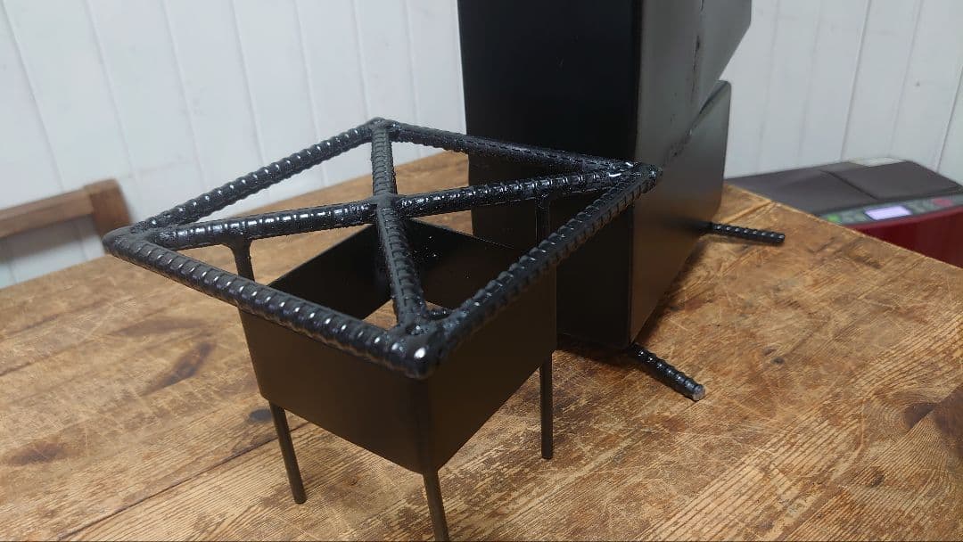 ロケットストーブ　【KOMADO】5年ぶりに復刻　アースデザインのオリジナル作品