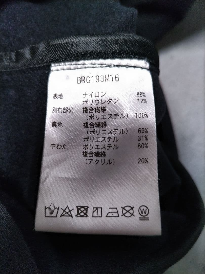 美品　ブリーフィングゴルフ　中綿　ジャケット　黒