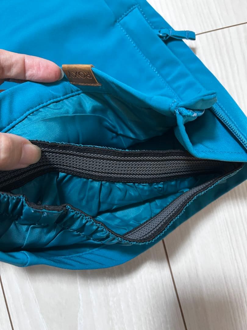 新品未使用　ROXY スノボウェア　スキー　パンツ　レディース　マリンブルー　M