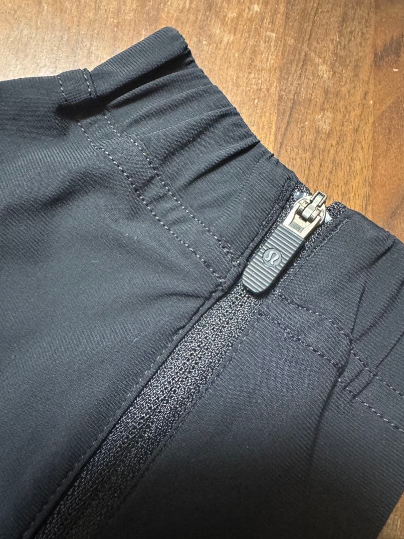 ルルレモン　ストレッチパンツ