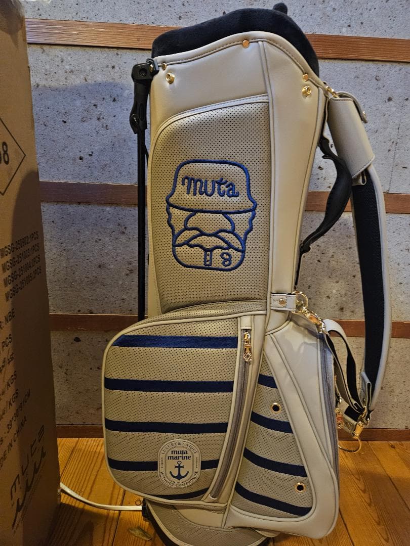 ⭐️超人気完売品　超美品　muta ムータ　ゴルフ キャディバッグ ベージュ