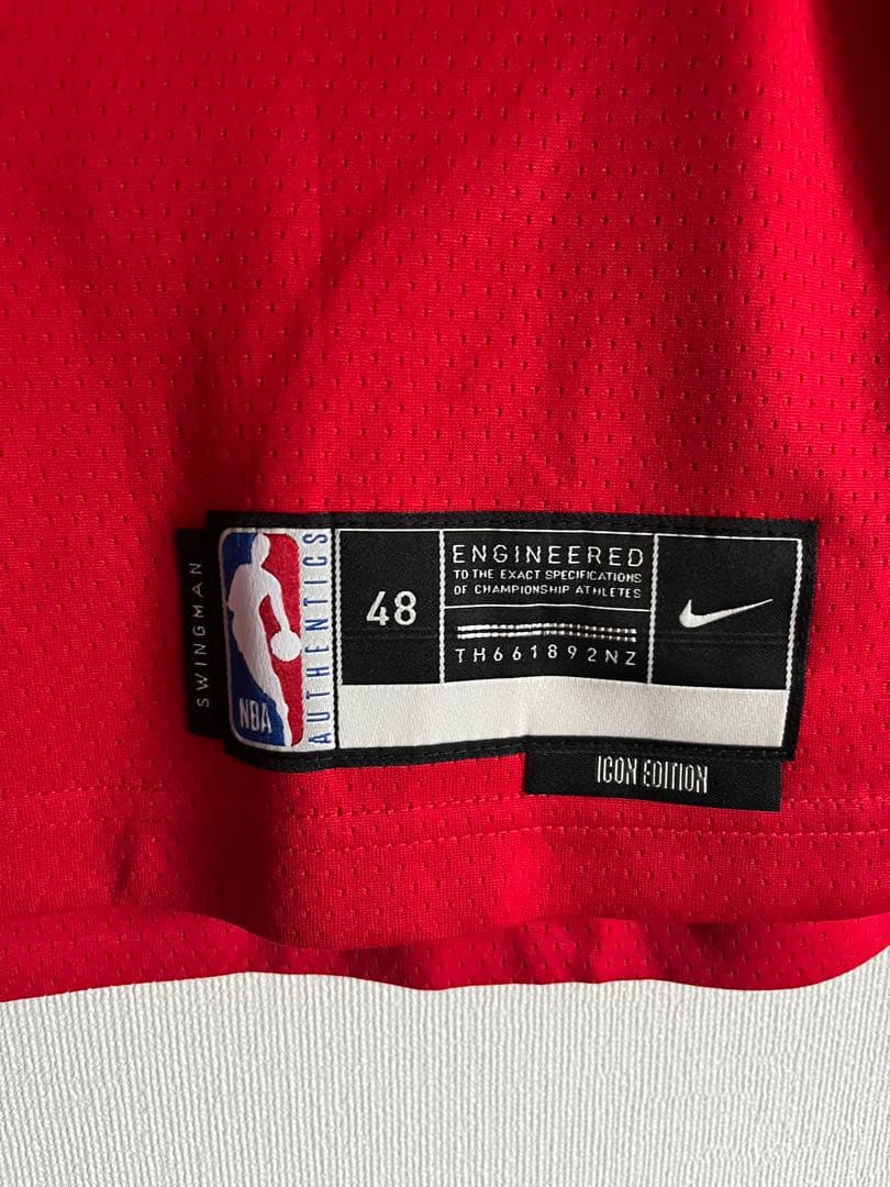 バスケ NBA ブルズ　デマー・デローザン #11　ユニフォーム　新品