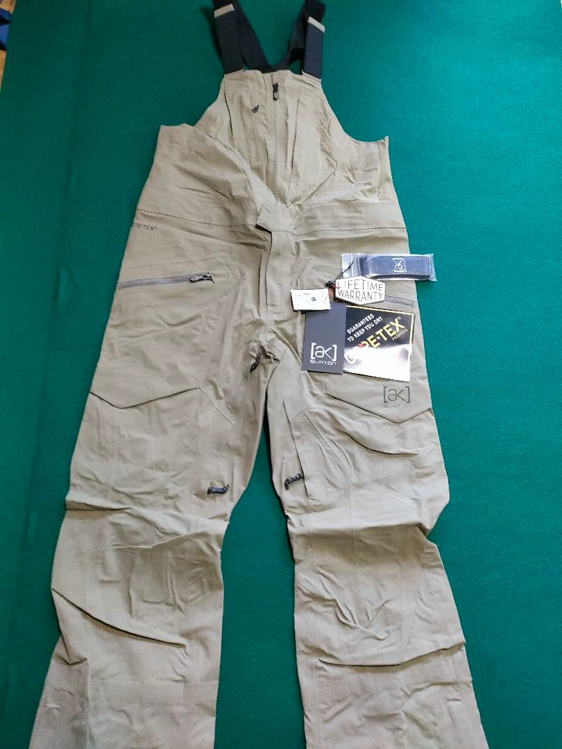 BURTON AK　GOＲE−TEX ３L Freebird ビブパンツ