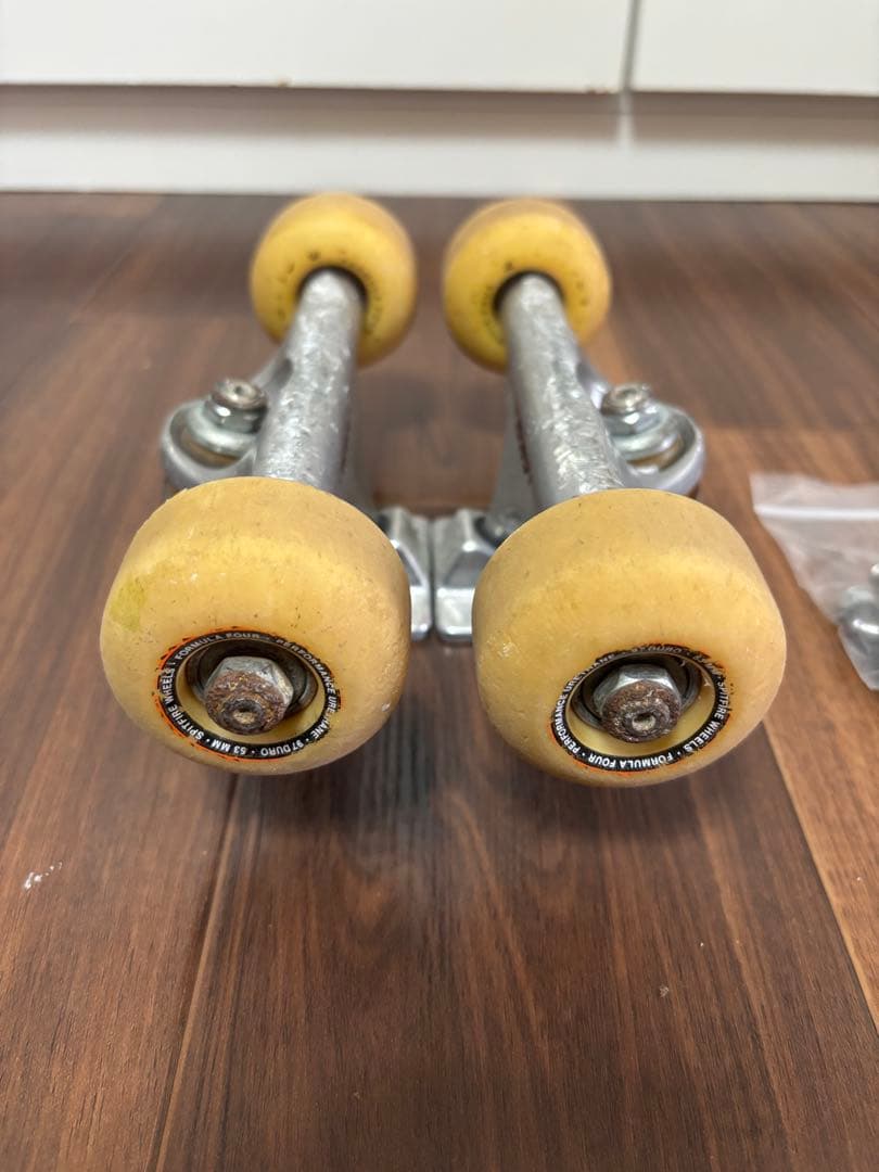 EVISEN スケートボード トラックセット　ウィールスピットファイヤー
