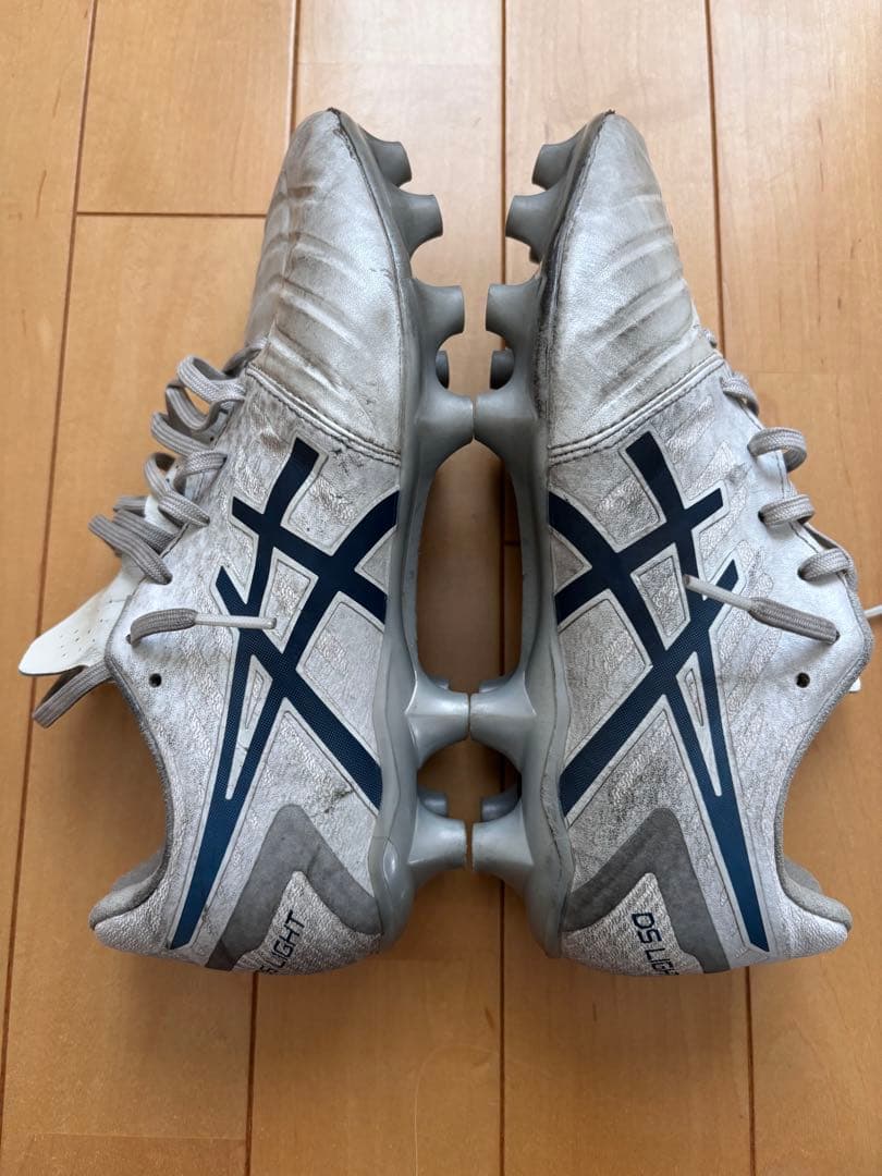 サッカースパイク　アシックス　24cm
