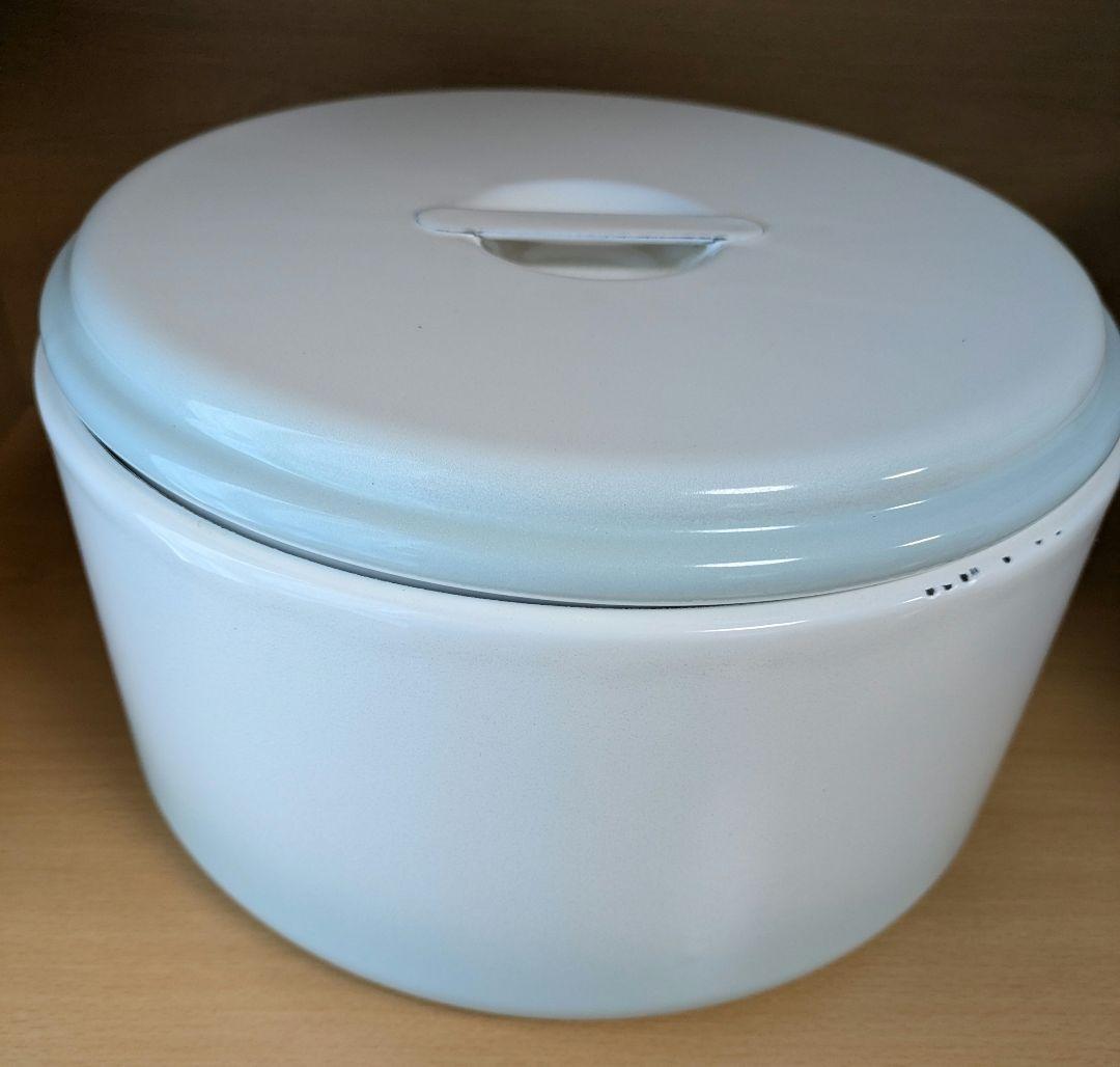 イマン ポワージュ 丸缶L