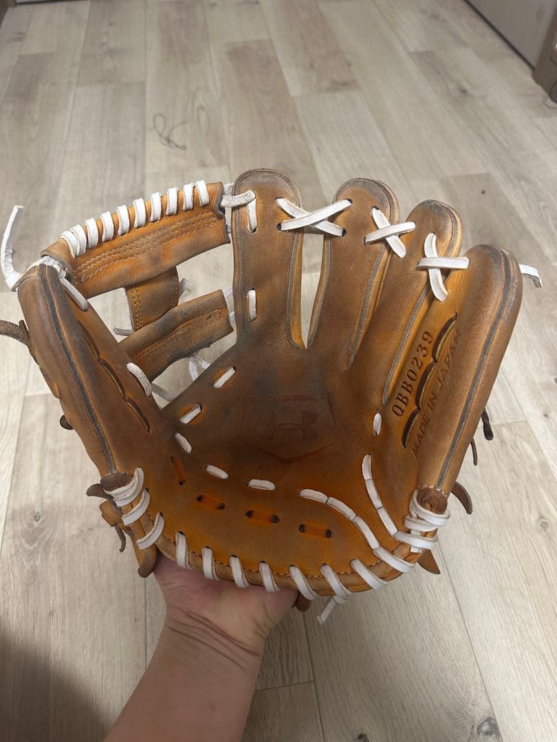 硬式グローブ 内野手用