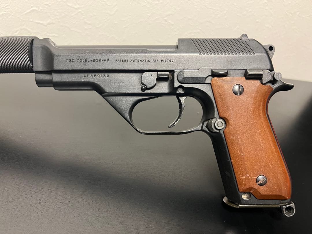 YSC MODEL 93R-AP ガスガン サプレッサー付き