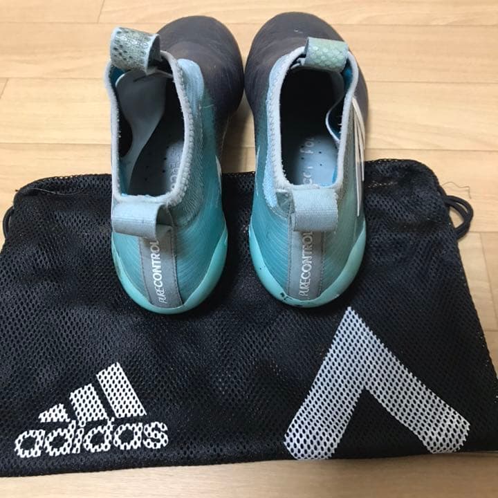 adidasピュアコントロール 17+  FG