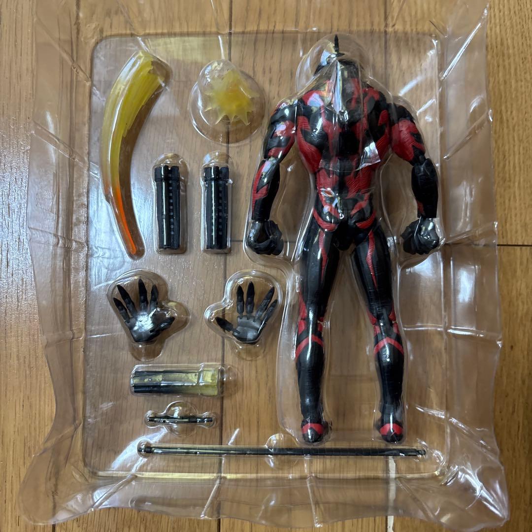 ウルトラマンベリアル ULTRAACTフィギュア値下げ7980