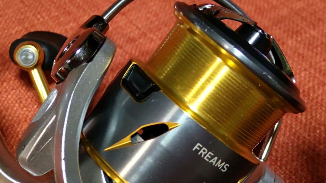 リール Daiwa REVROS 2000S& FREAMS 2000s