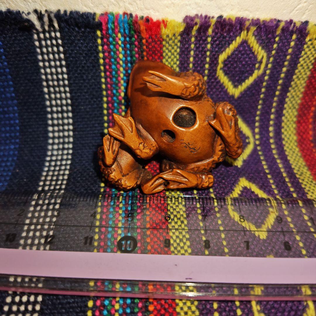 時代提物 木彫根付 在銘【親子蛙】高さ約2.4cm 重さ11ｇ☆名工永正☆緻密彫