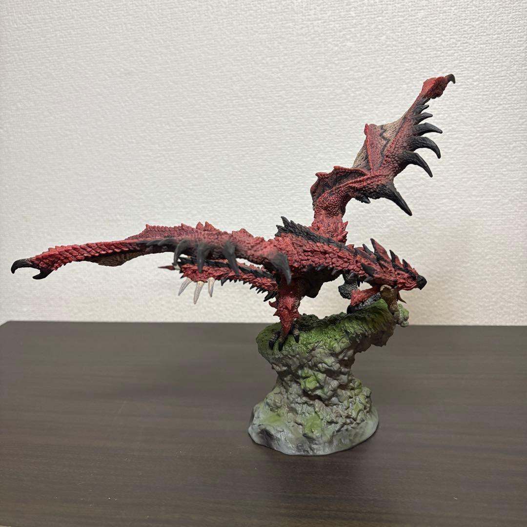 開封品 カプコンフィギュアビルダー クリエイターズモデル リオレウス【復刻版】