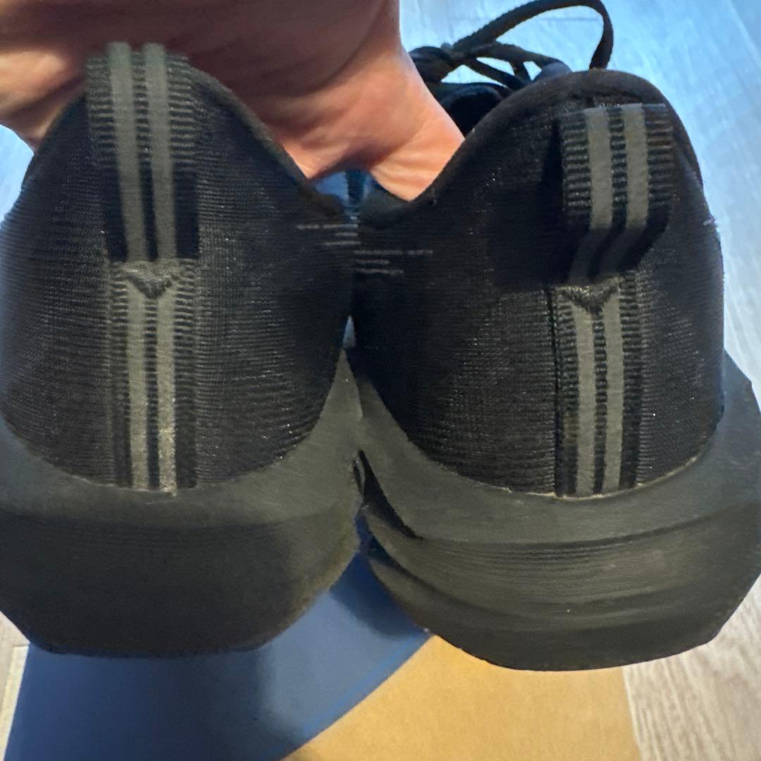 美品 ASICS アシックス NOVA BLACST 5 27.5 3E