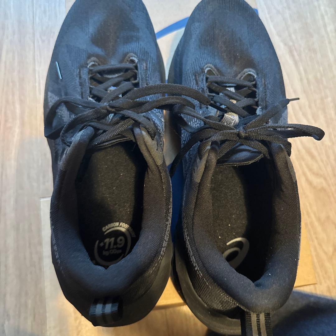 美品 ASICS アシックス NOVA BLACST 5 27.5 3E
