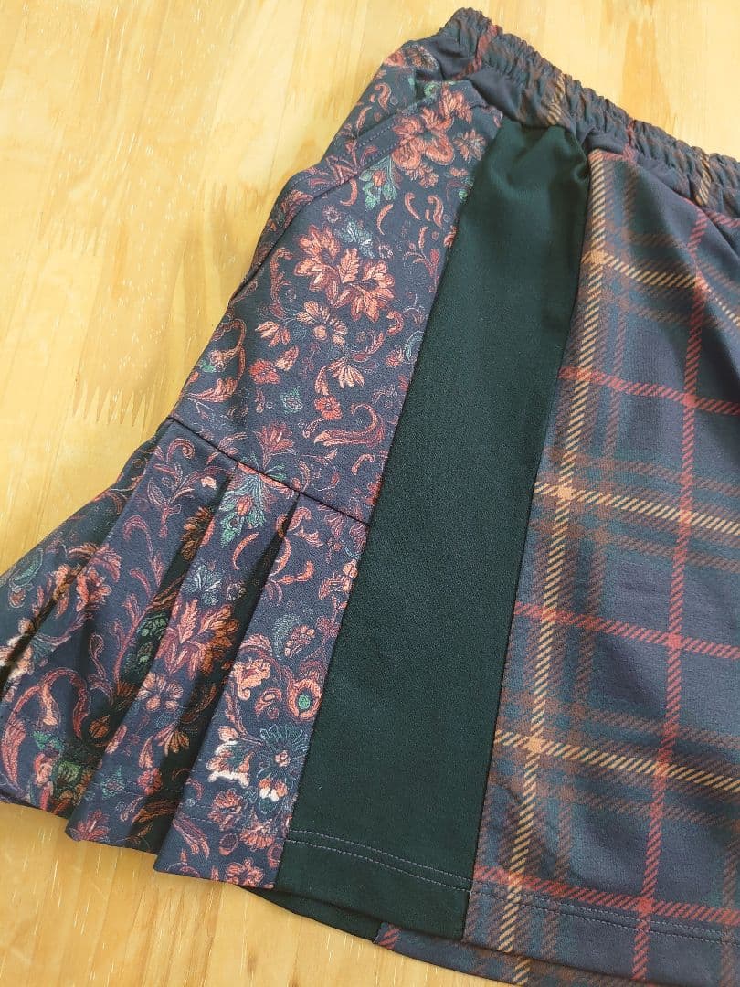 新品未使用　Admiral レディススコート　ATLA551 RED M