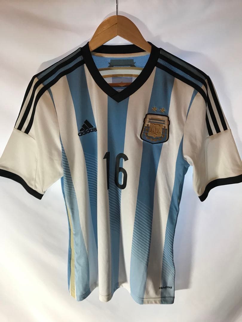 正規品adidasアルゼンチン代表「16」セルヒオ・アグエロ 半袖Mユニフォーム