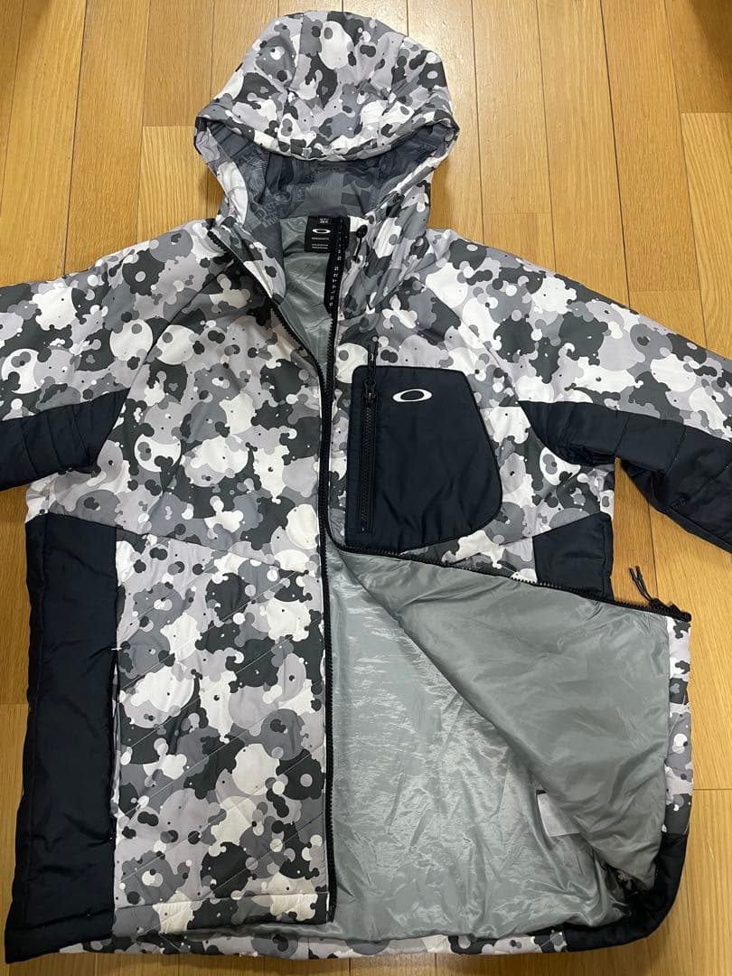 OAKLEY 中綿ジャケット XL 迷彩柄 保温 防寒フード付